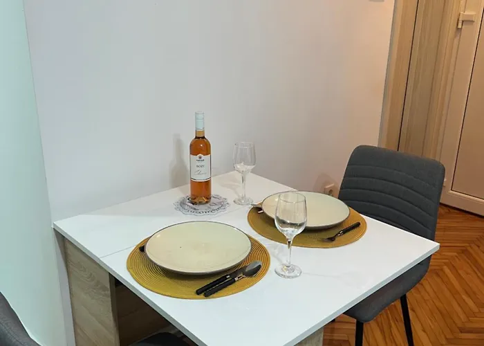 Appartement Aurora Indjija *